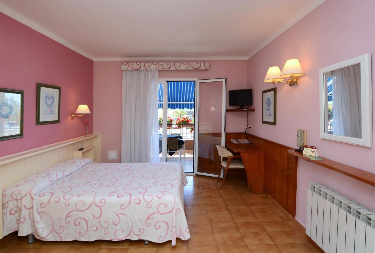 Casa Feliu Hotel Санта Сузана Екстериор снимка