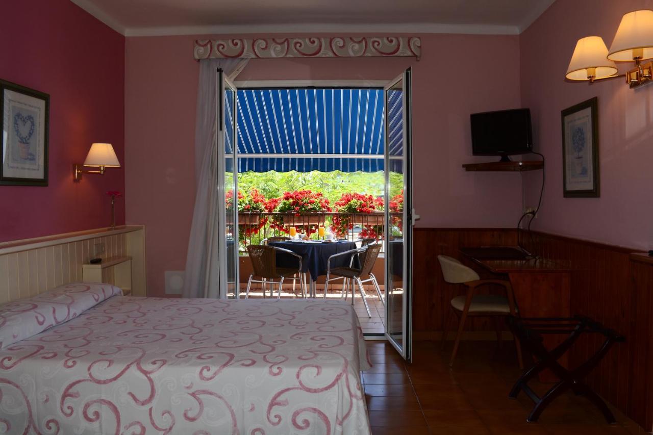 Casa Feliu Hotel Санта Сузана Екстериор снимка