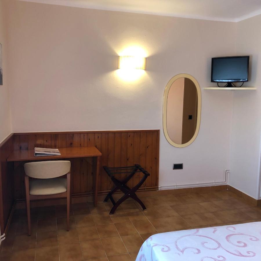 Casa Feliu Hotel Санта Сузана Екстериор снимка